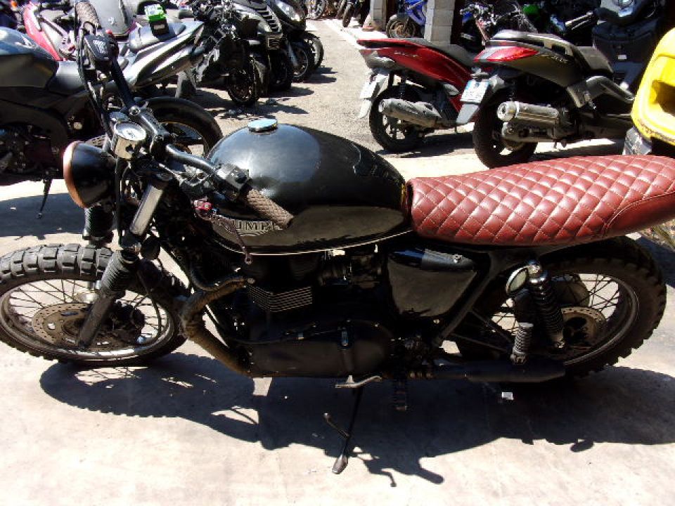 TRIUMPH BONNEVILLE 865 T100 IE 4