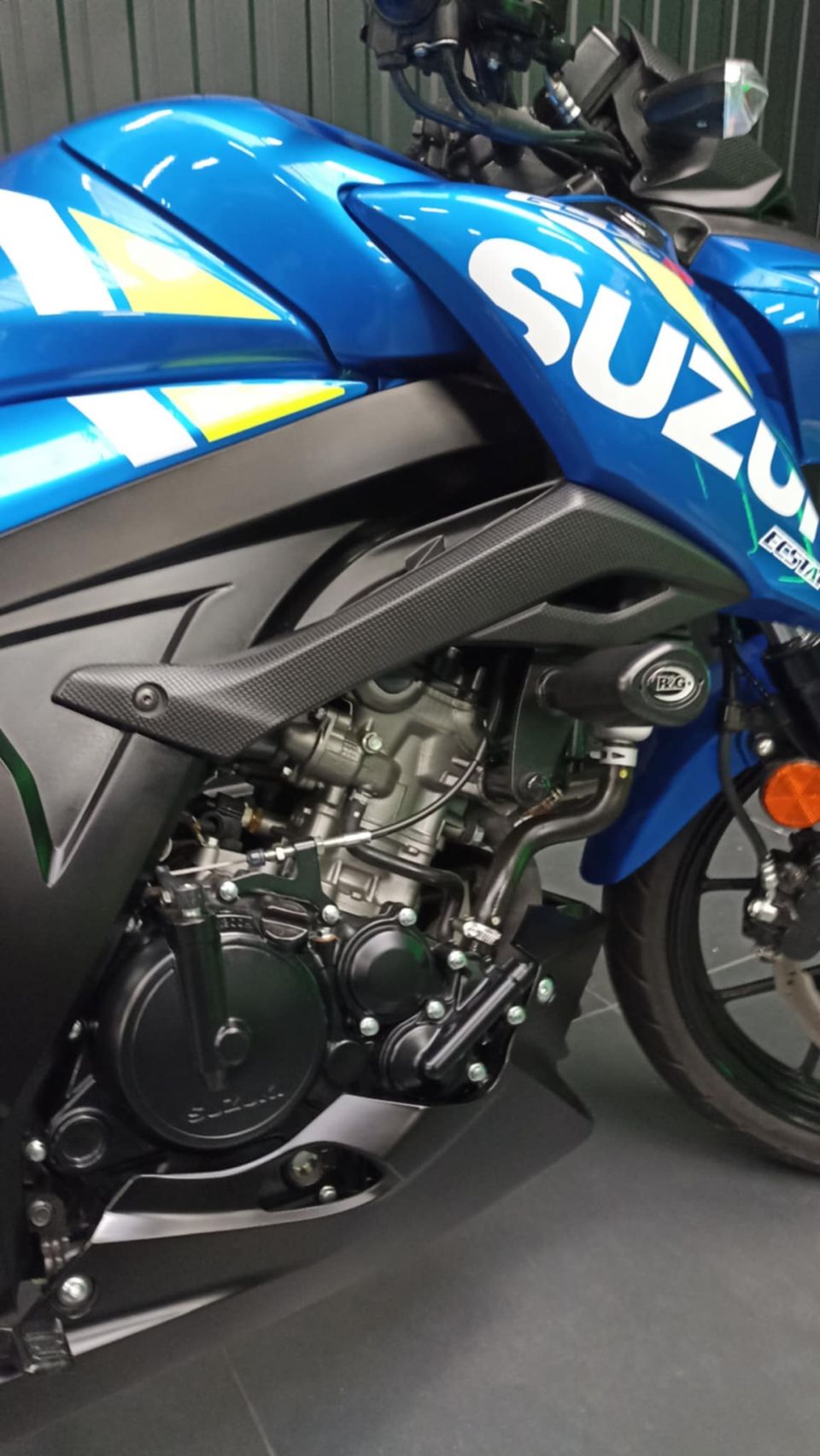 SUZUKI GSX-S 125 ABS 4