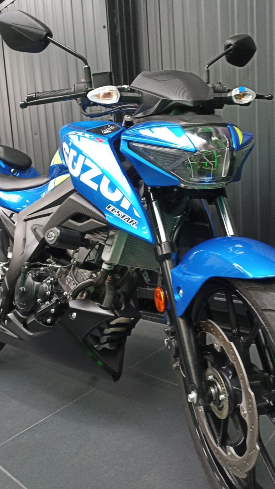 SUZUKI GSX-S 125 ABS 4