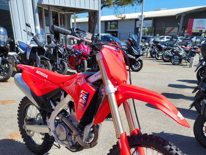 HONDA CRF 250 R 4
