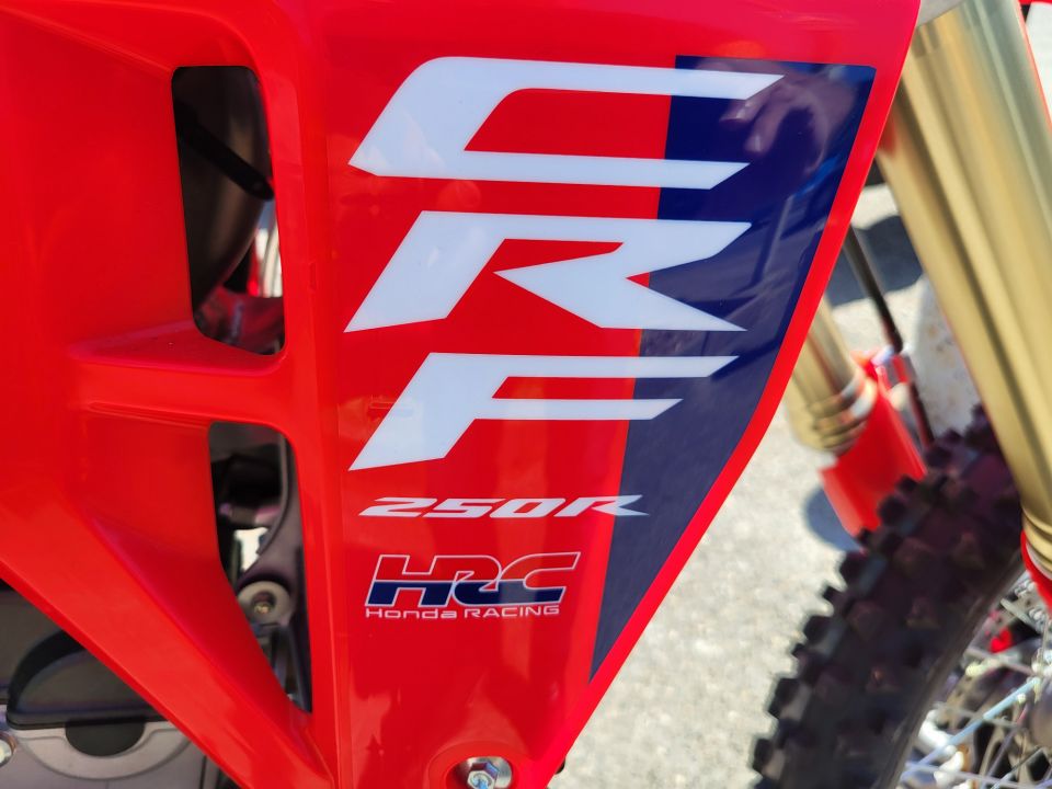 HONDA CRF 250 R 4