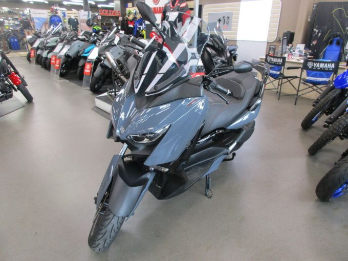 YAMAHA XMAX 300 Tech Max 4