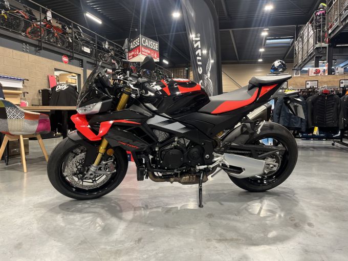 APRILIA TUONO 1100 V4 FACTORY 4