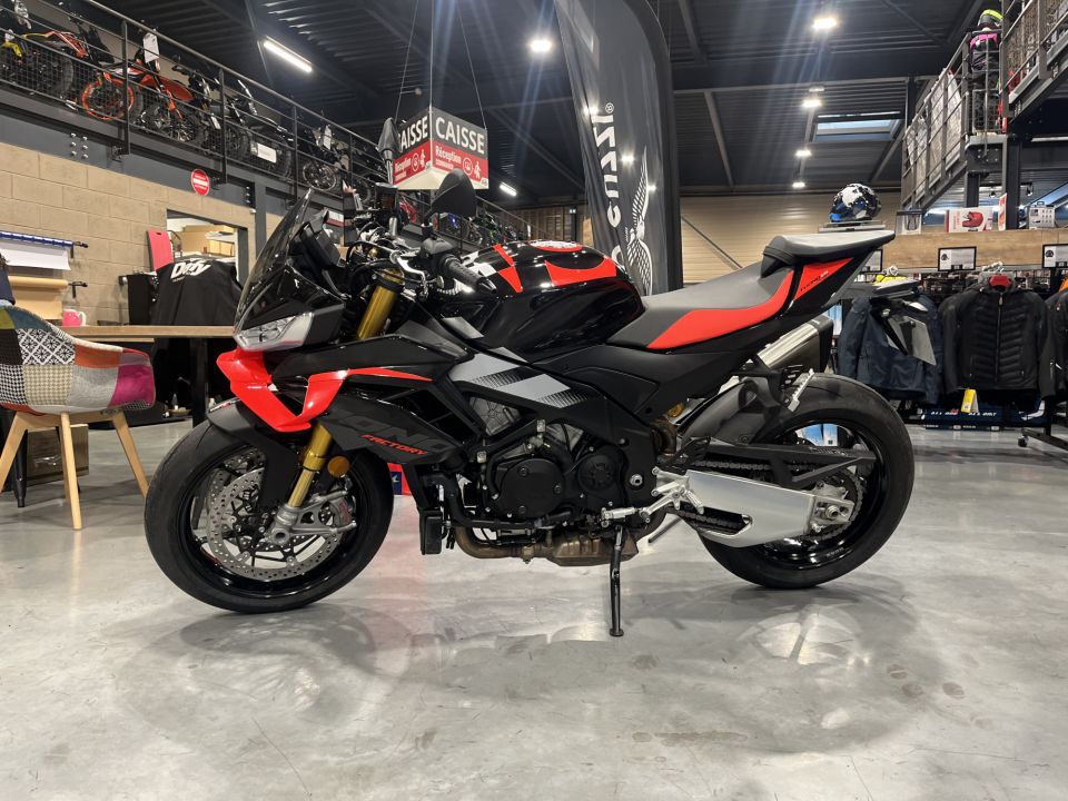 APRILIA TUONO 1100 V4 FACTORY 4