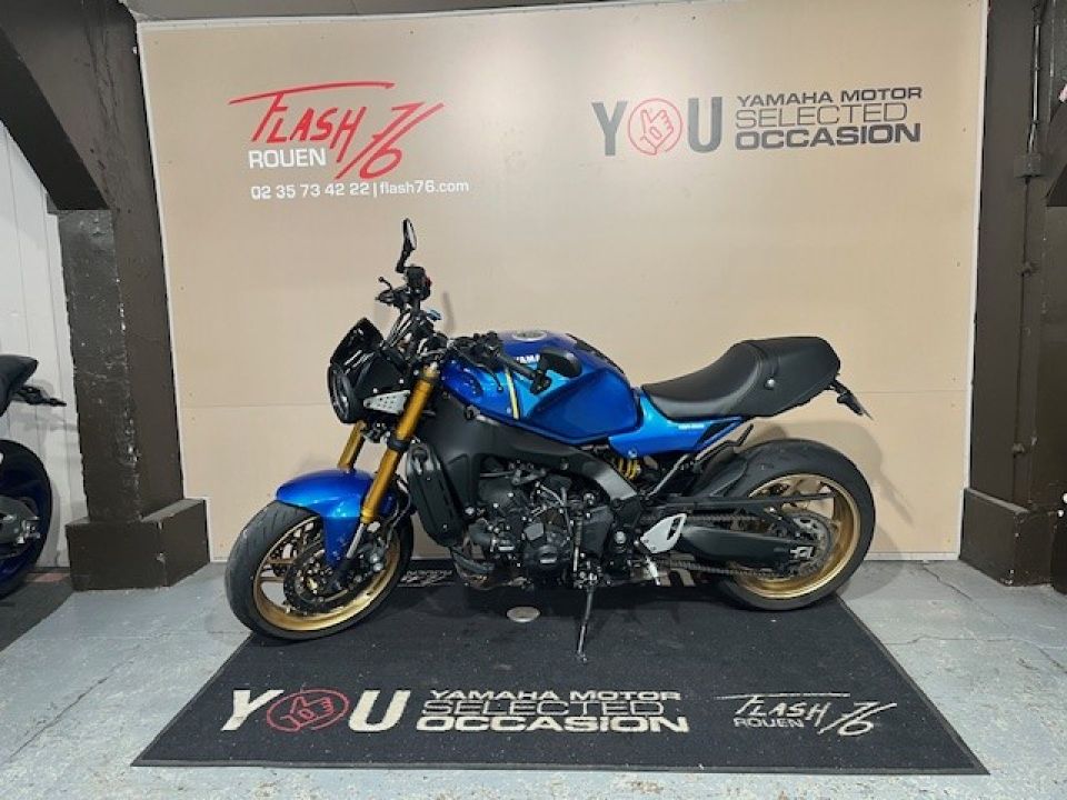 YAMAHA XSR 900 ABS 4
