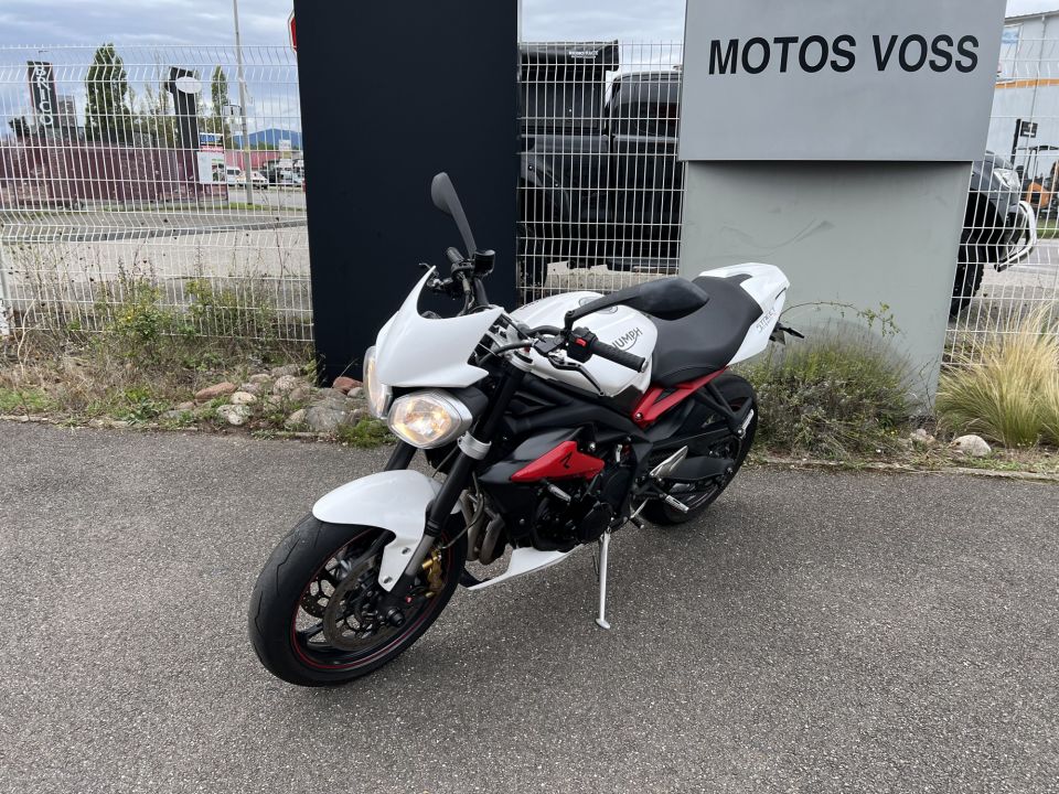 TRIUMPH STREET TRIPLE 675 R 4