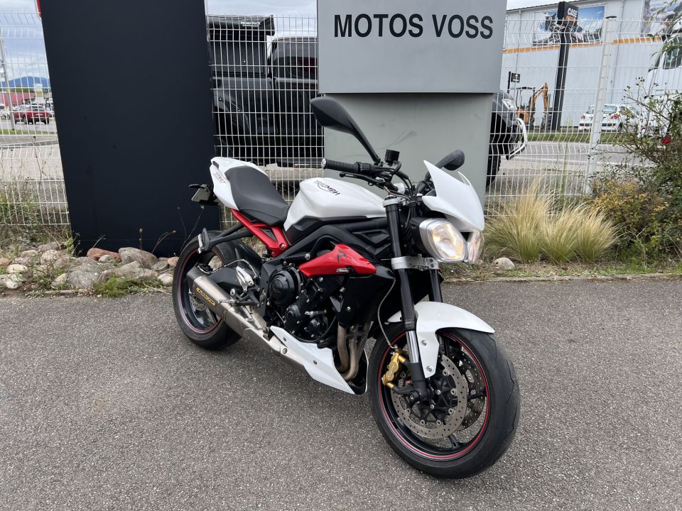 TRIUMPH STREET TRIPLE 675 R 4