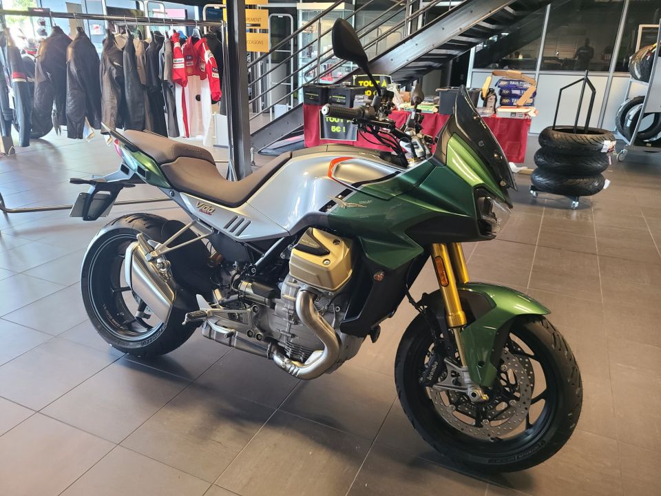 MOTO GUZZI V100 Mandello S 4