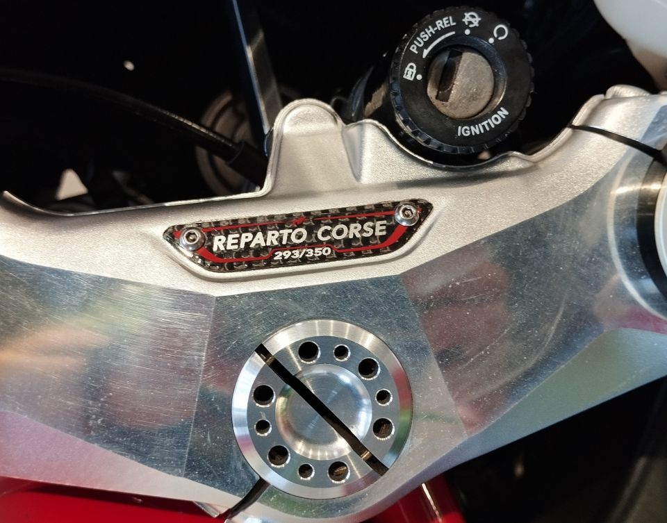 MV AGUSTA F3 675 RC 4