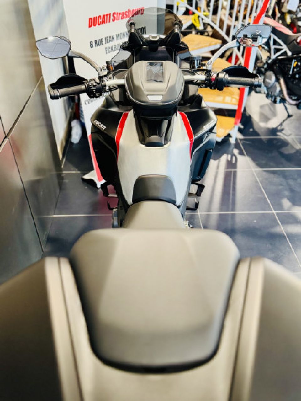 DUCATI MULTISTRADA V4 S 4