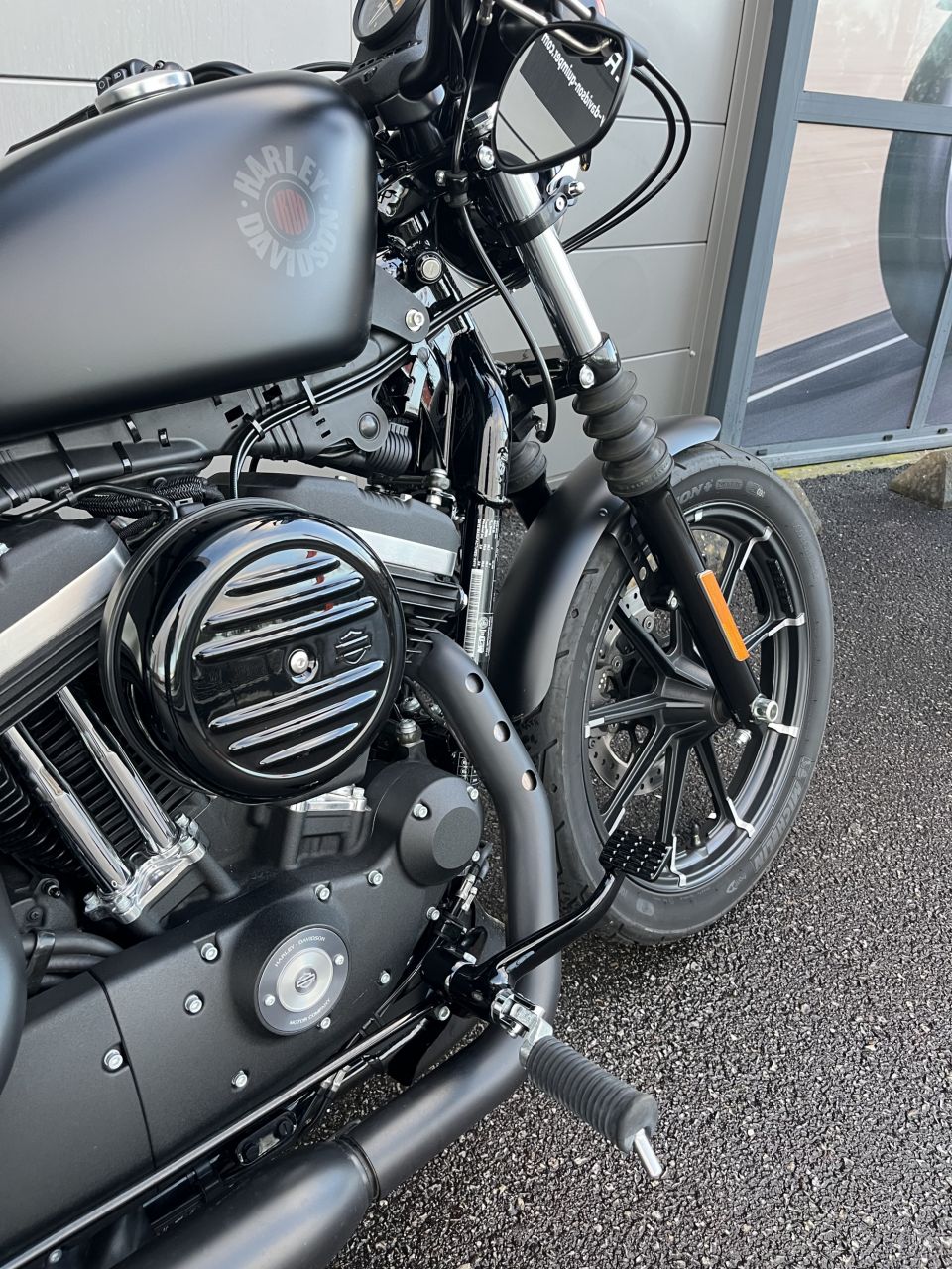 HARLEY-DAVIDSON SPORTSTER IRON 883 4