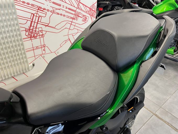 KAWASAKI Ninja H2 SX SE 4