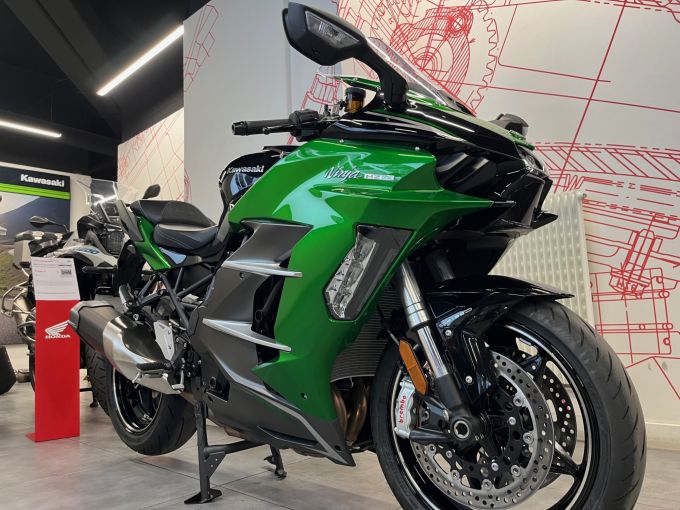 KAWASAKI Ninja H2 SX SE 4