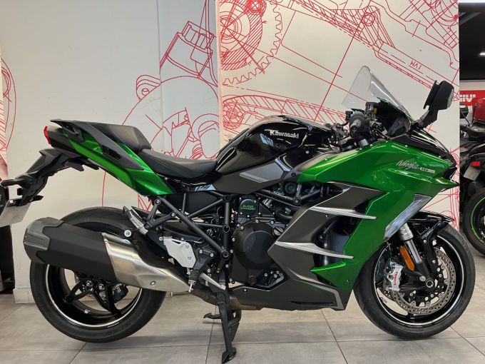 KAWASAKI Ninja H2 SX SE 4