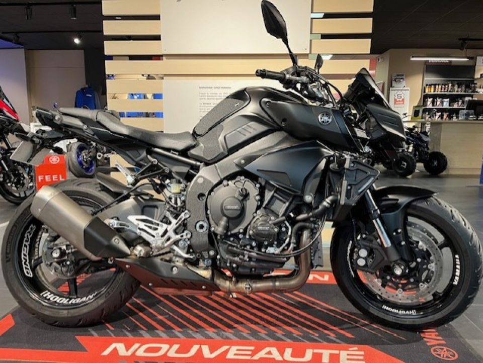 YAMAHA MT-10 4