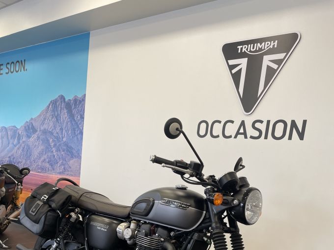 TRIUMPH Bonneville T120 Black 4