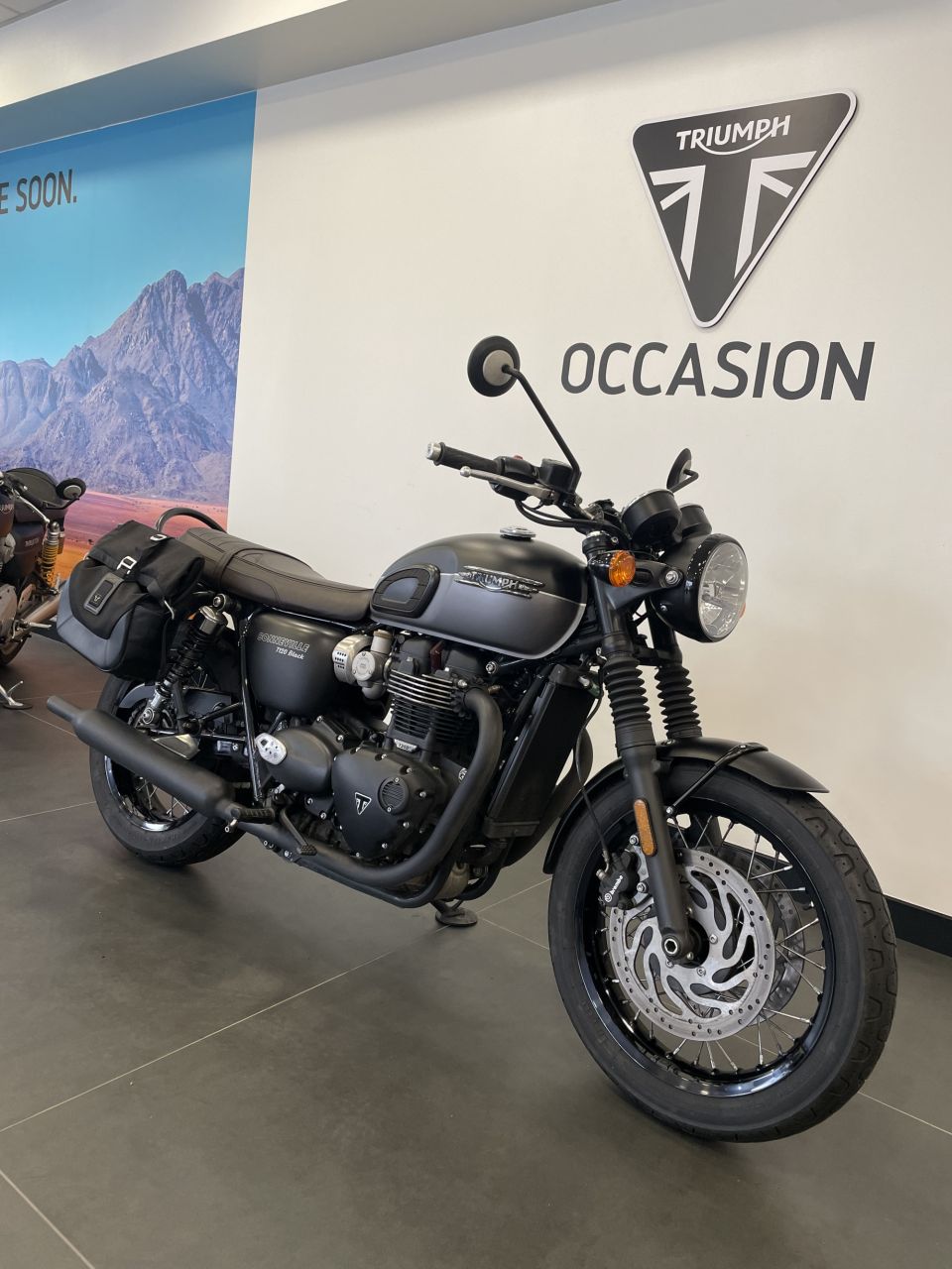 TRIUMPH Bonneville T120 Black 4