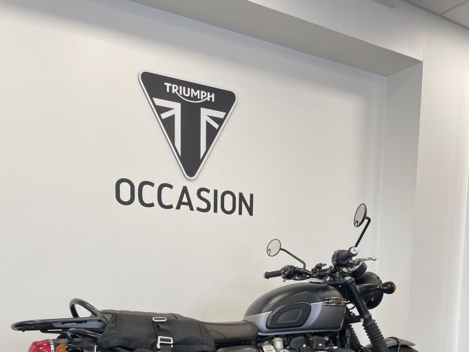 TRIUMPH Bonneville T120 Black 4