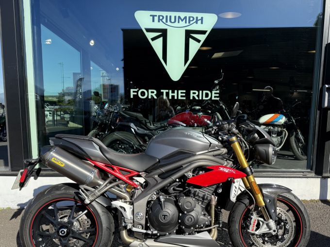 TRIUMPH SPEED TRIPLE R 1200 4