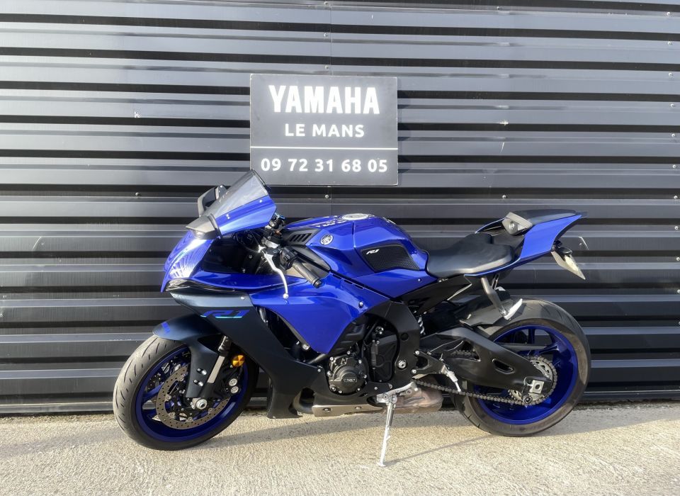 YAMAHA YZF 1000 R1 4