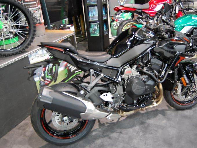 KAWASAKI Z 1000 H2 4