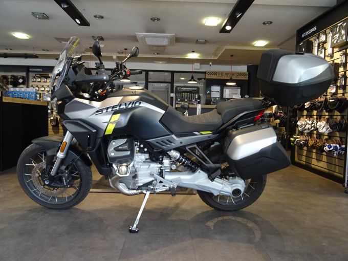 MOTO GUZZI STELVIO PFF 4