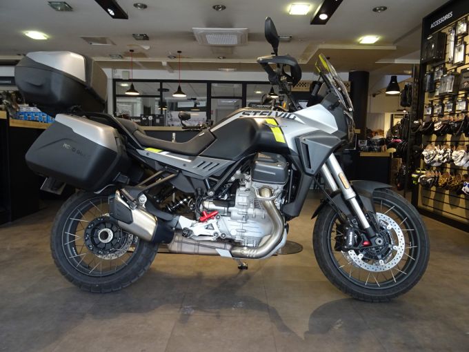 MOTO GUZZI STELVIO PFF 4