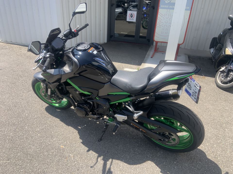 KAWASAKI Z900 E 4