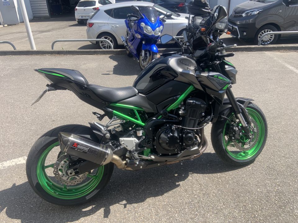 KAWASAKI Z900 E 4