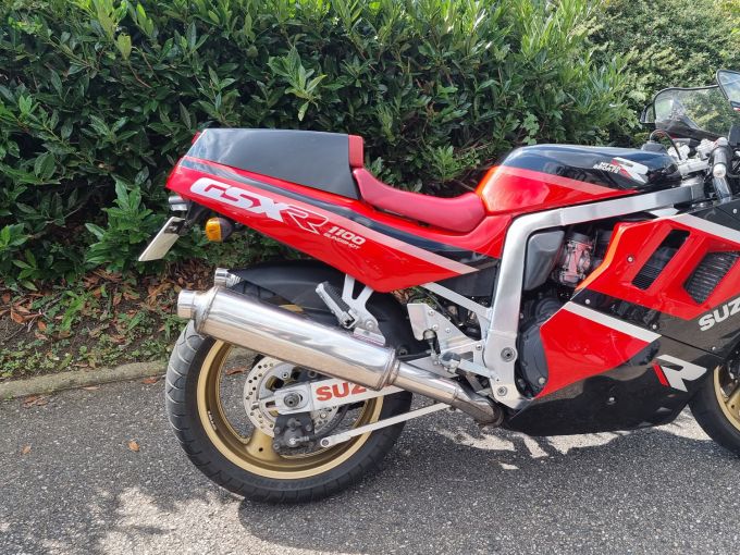 SUZUKI GSXR 1100 4
