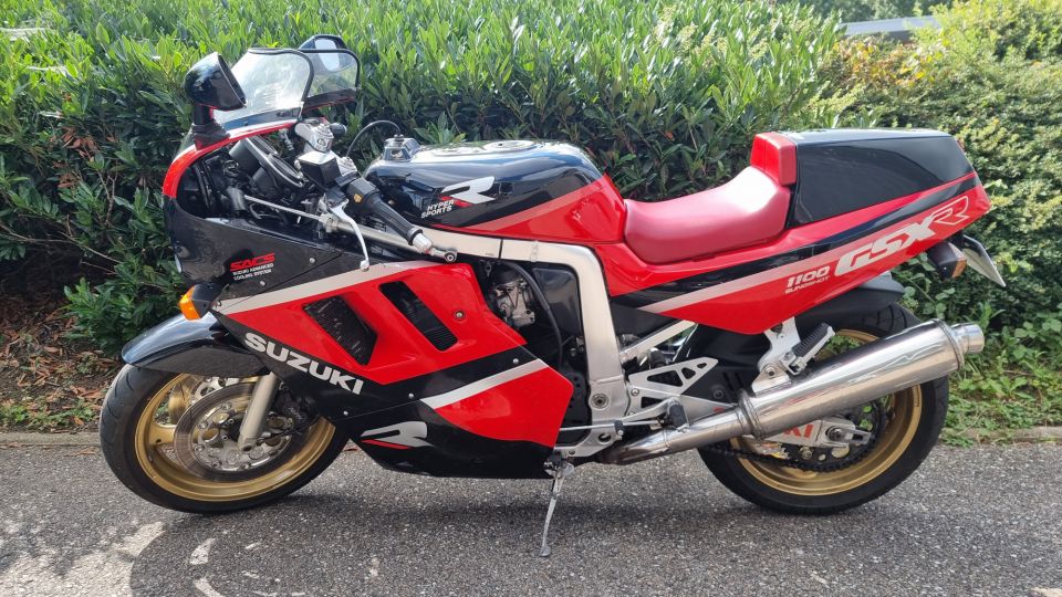 SUZUKI GSXR 1100 4