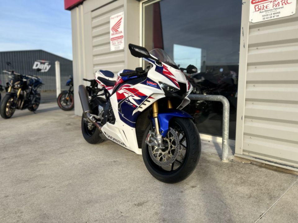 HONDA CBR 1000 RR-R FIREBLADE 30e Anniversaire 4