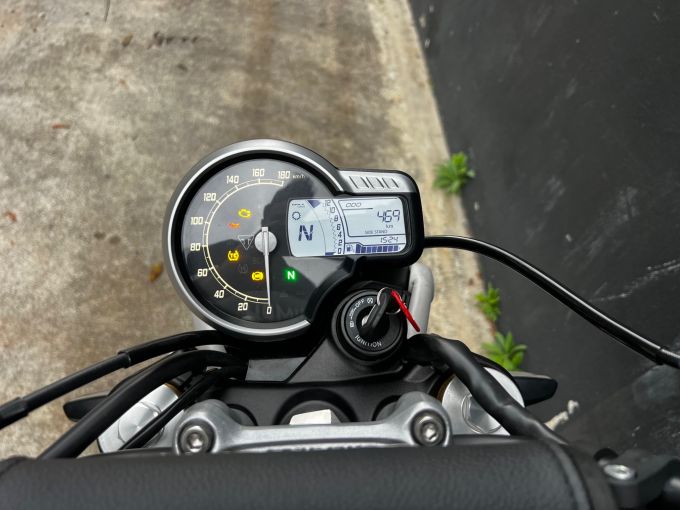 TRIUMPH Scrambler 400 X 4