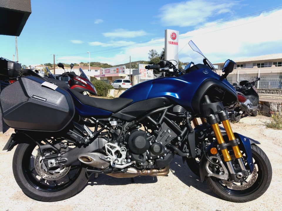 YAMAHA NIKEN 850 GT 4
