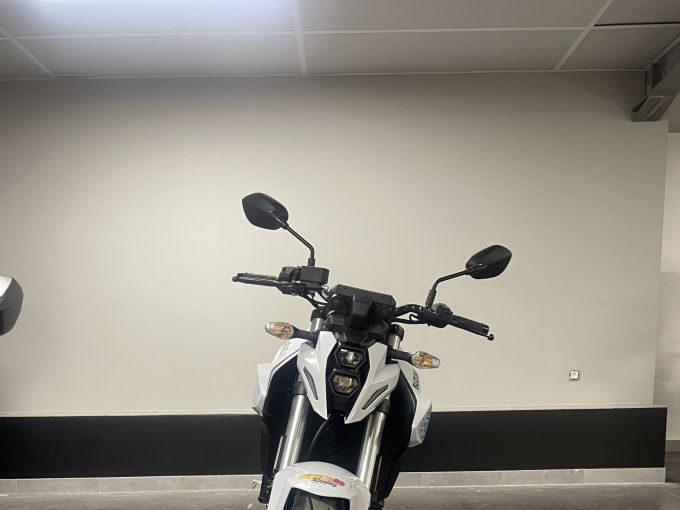 SUZUKI GSX-8S 4