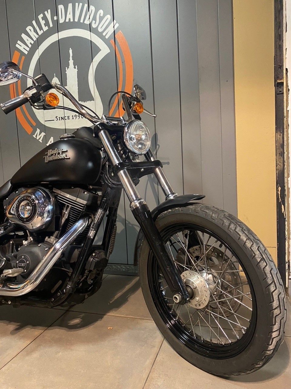 HARLEY-DAVIDSON DYNA STREET BOB 1690 4