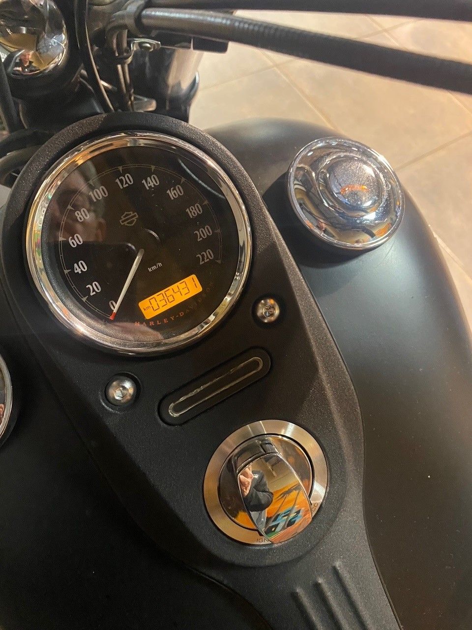 HARLEY-DAVIDSON DYNA STREET BOB 1690 4