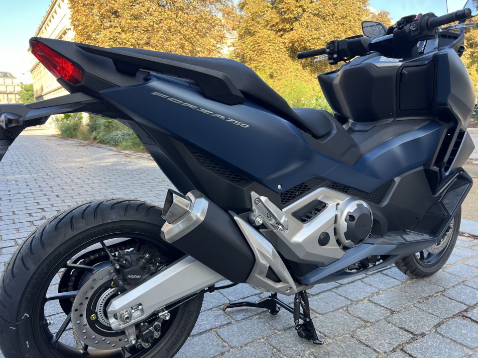 HONDA NSS FORZA 750 4