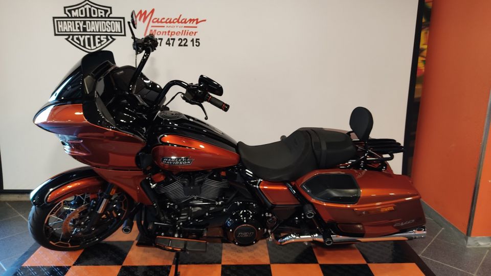 HARLEY-DAVIDSON TOURING ROAD GLIDE 1977 CVO 4