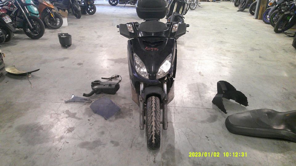 YAMAHA X-MAX 125 4