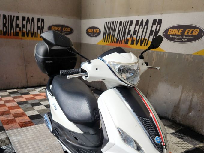 PIAGGIO FLY 125 4
