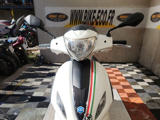 PIAGGIO FLY 125 4