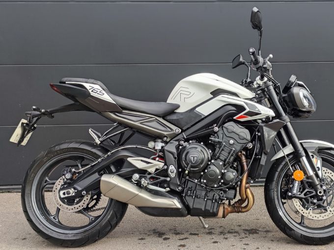 TRIUMPH STREET TRIPLE 765 R 4