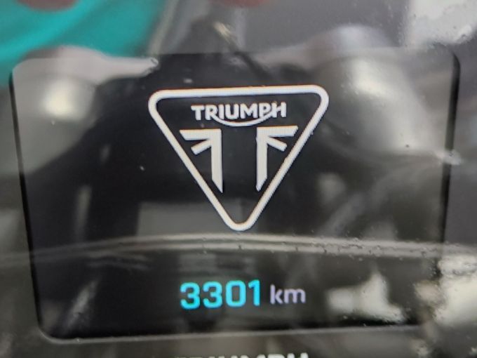 TRIUMPH STREET TRIPLE 765 R 4