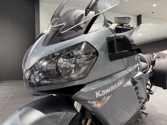 KAWASAKI GTR 1400 4