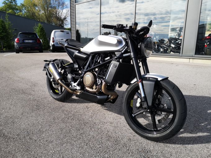 HUSQVARNA 701 VITPILEN 4