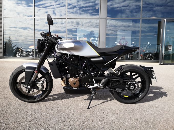 HUSQVARNA 701 VITPILEN 4