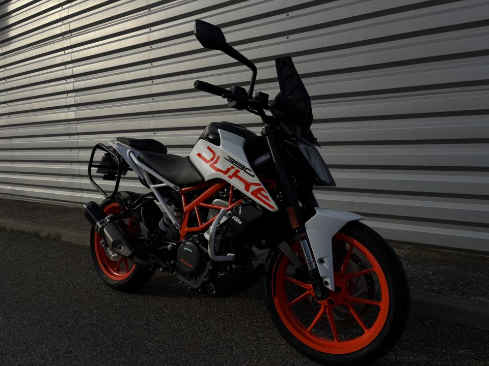 KTM 390 DUKE 4