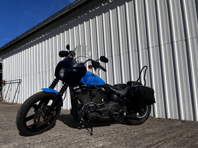 HARLEY-DAVIDSON SOFTAIL STREET BOB 1868 4