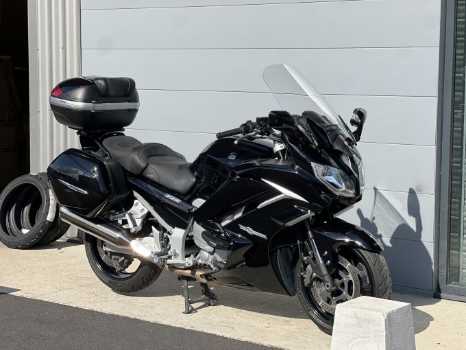 YAMAHA FJR 1300 AE 4